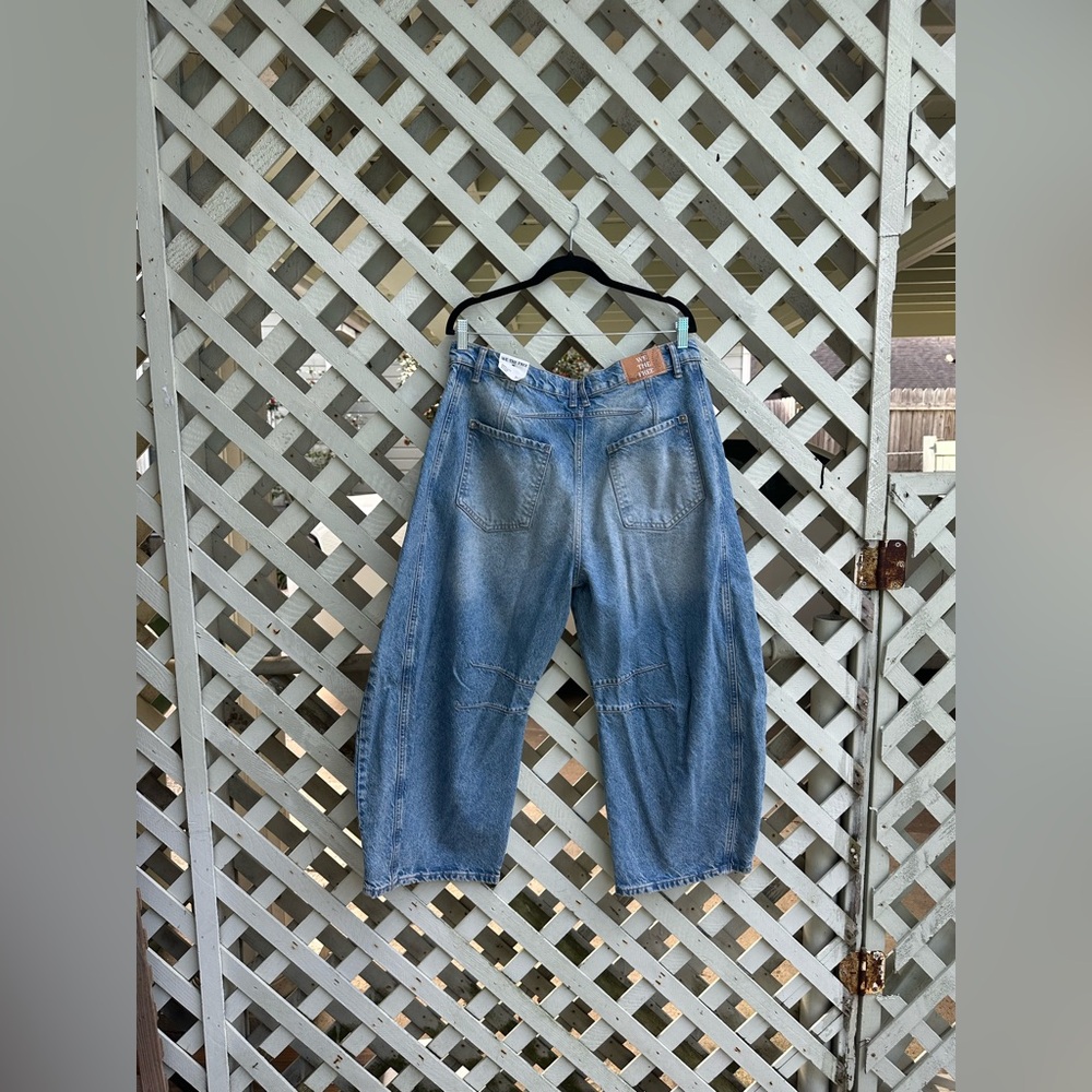 Free People Blue Vintage Wash Barrel Jeans - Picture 6 of 7
